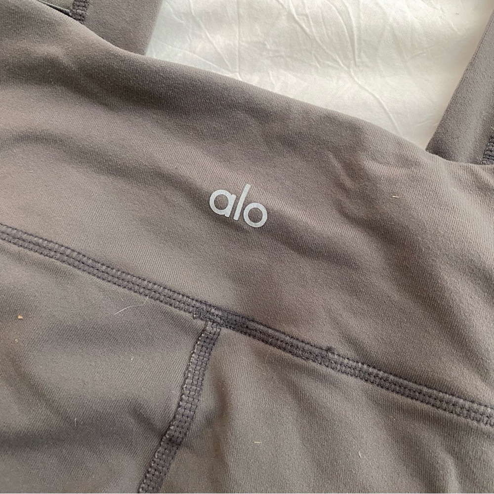 ALO YOGA Gray Women's Moto Leggings high waist 7/8 S - Picture 4 of 6